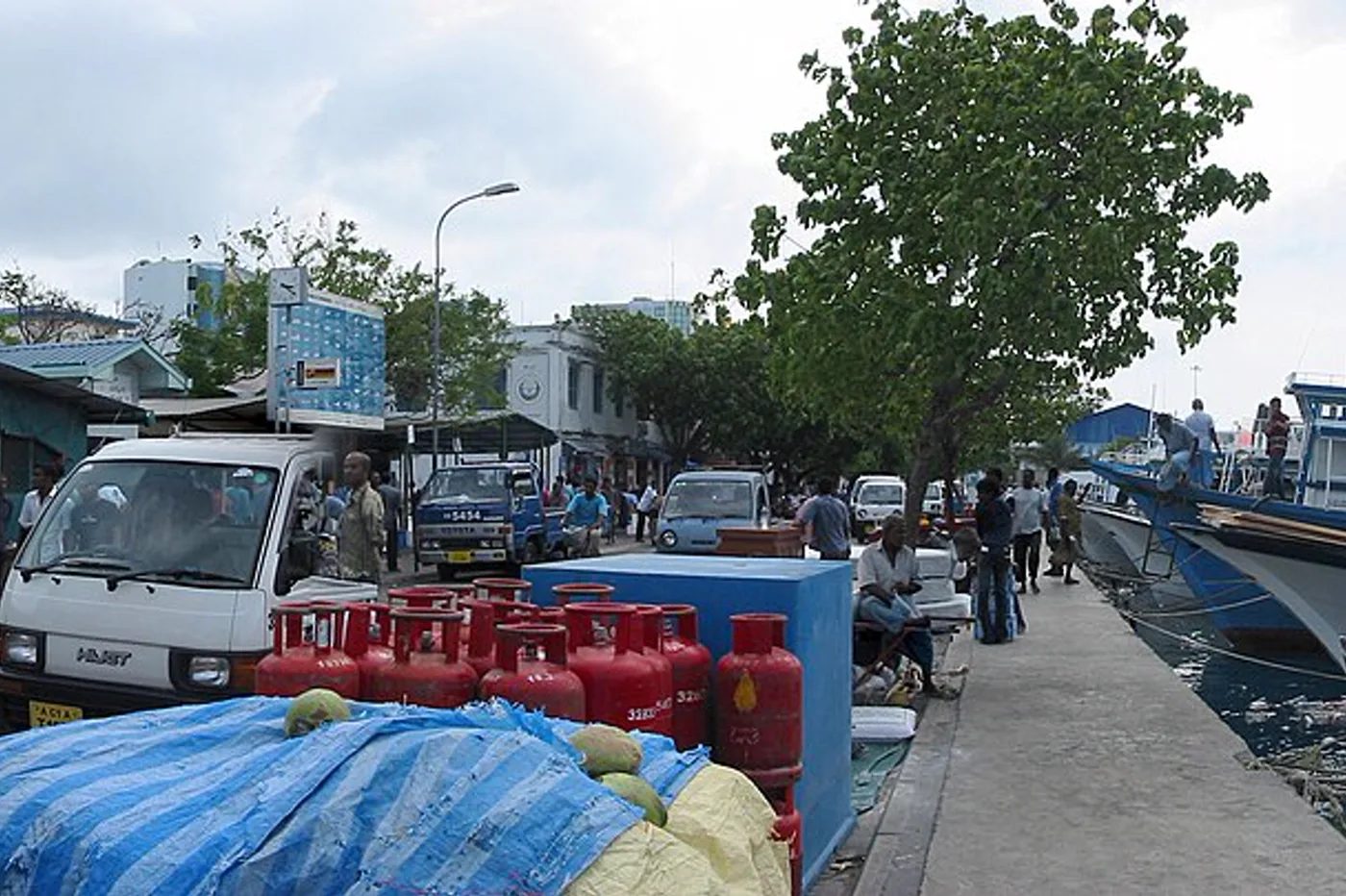 ตลาดปลา + อาหารทะเลท้องถิ่น มาฟูชิ