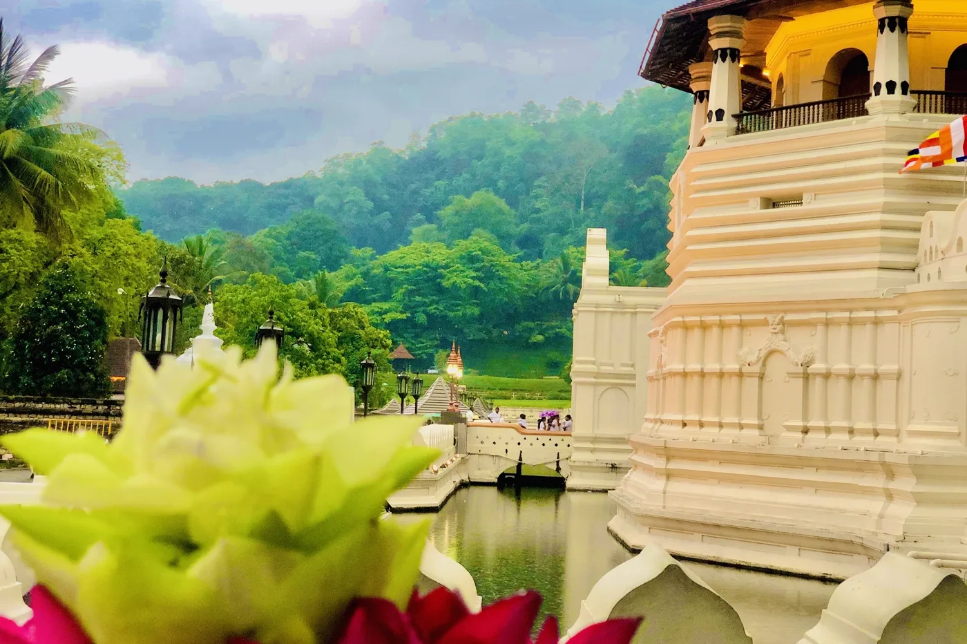 วัดพระเขี้ยวแก้ว (แคนดี้)